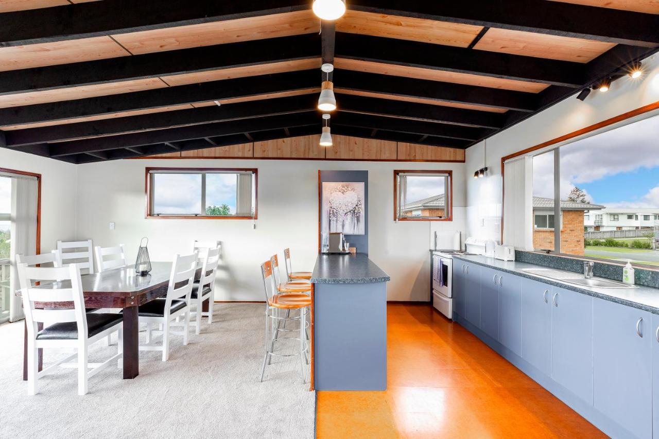 Snells Beach Couches, Bar Table & Kawau View 빌라 외부 사진